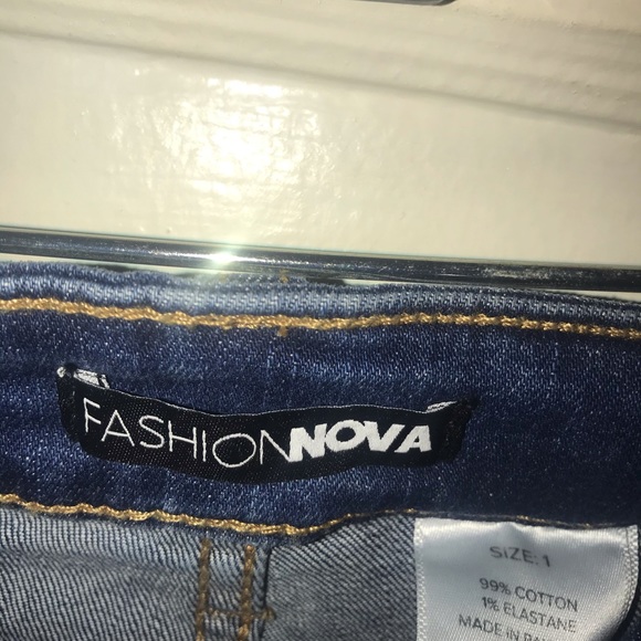 Distressed shorts - Picture 2 of 2